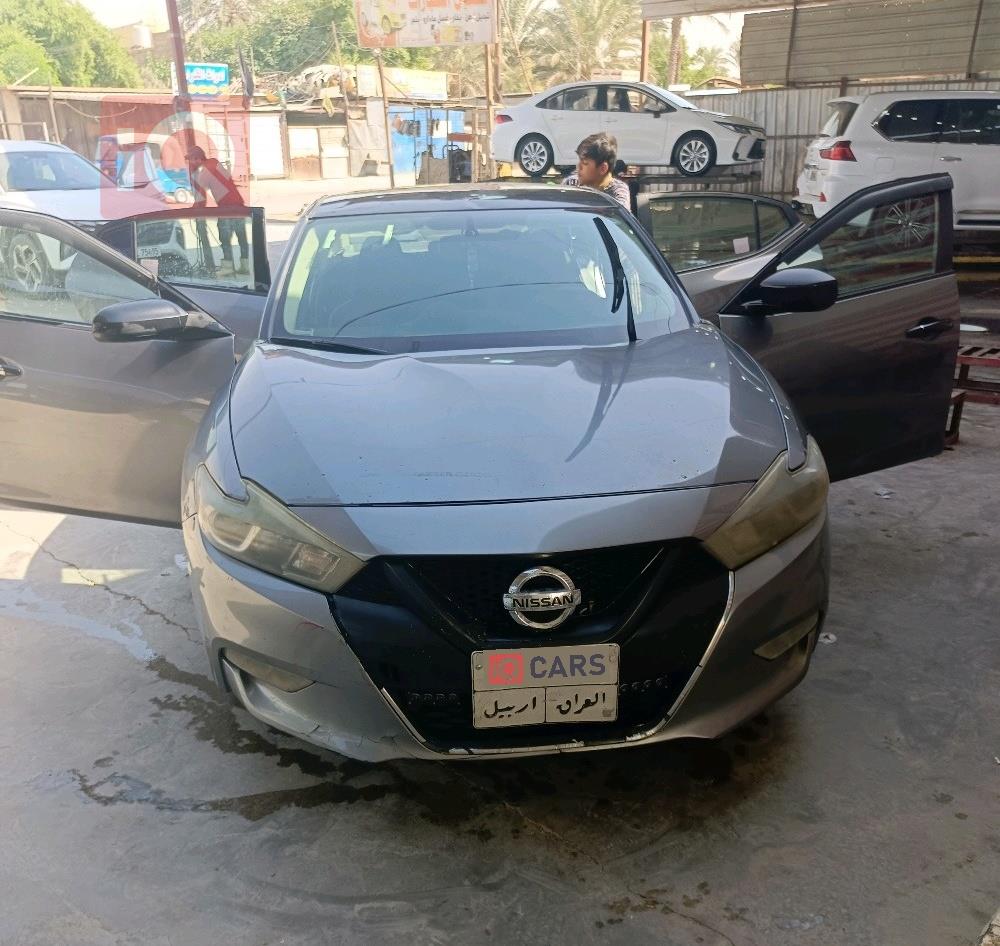 نيسان ماكسيما